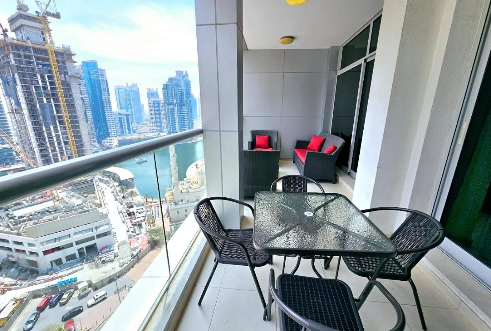 Sunrise Homes - Stunning 1 Bed Apt - Dubai Marina United Arab Emirates